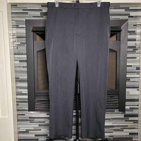 Mens TravelSmart Roundtree & Yorke Dress Slacks, Size 36 - Picture 2 of 4